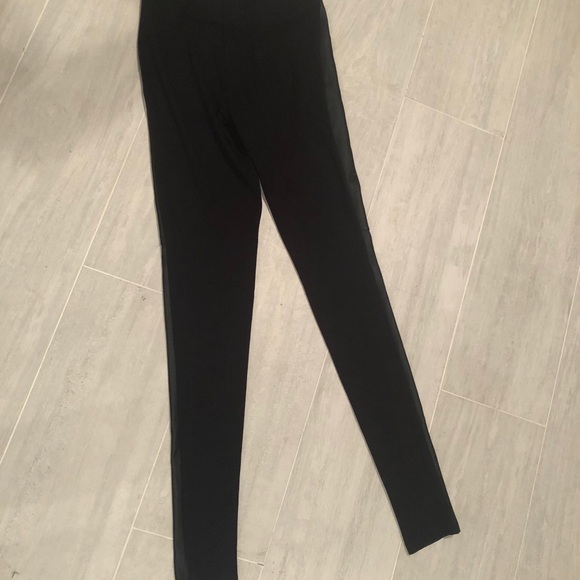 COTTON ON. Front facing pleather plants. - Picture 3 of 3